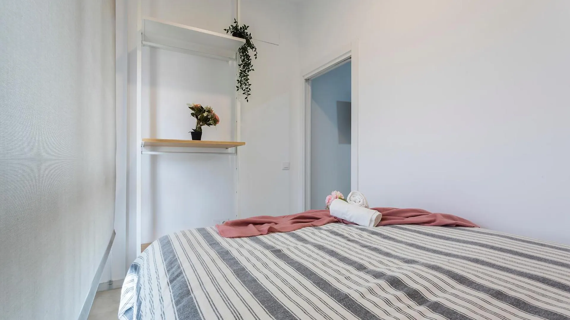 Apartamento Luxsevilla Moderno Piscina Free Parking Bormujos