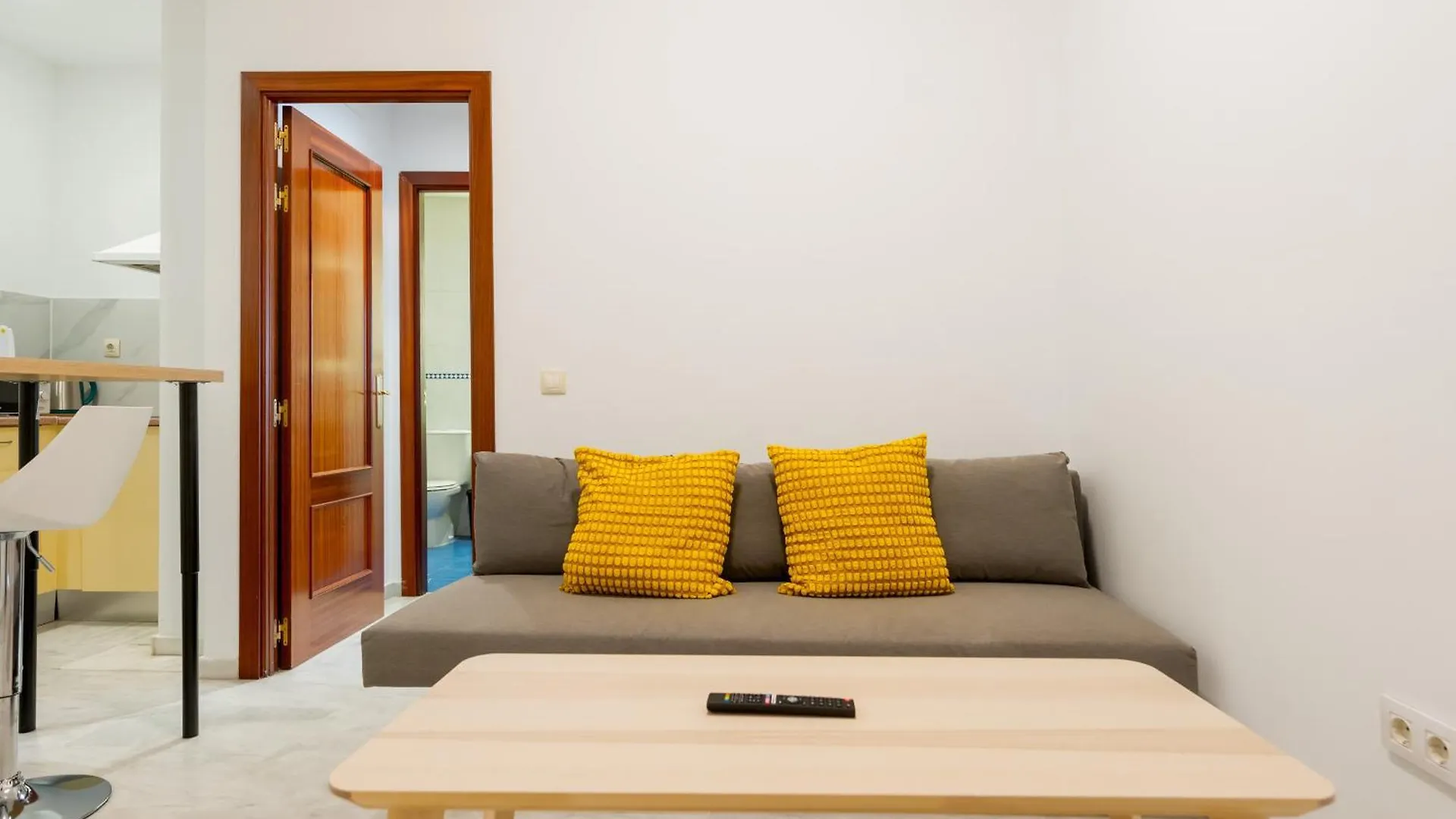 Apartamento Luxsevilla Moderno Piscina Free Parking Bormujos España