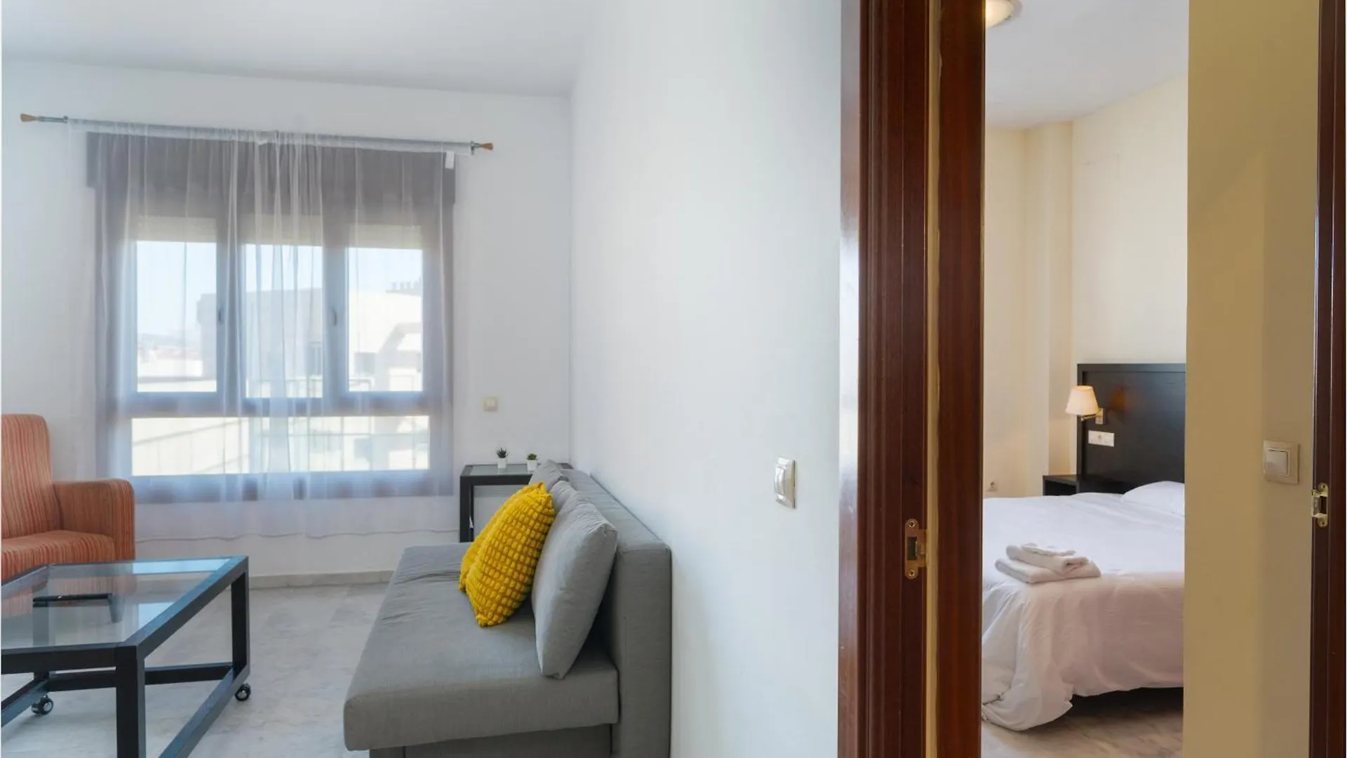 Apartamento Luxsevilla Moderno Piscina Free Parking Bormujos